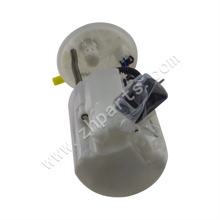 Gasoline Fuel Pump Assembly 15100-61J05 For SUZUKI APV